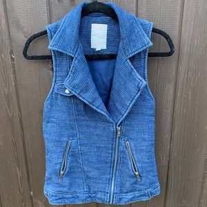 Guess jean vest 💙